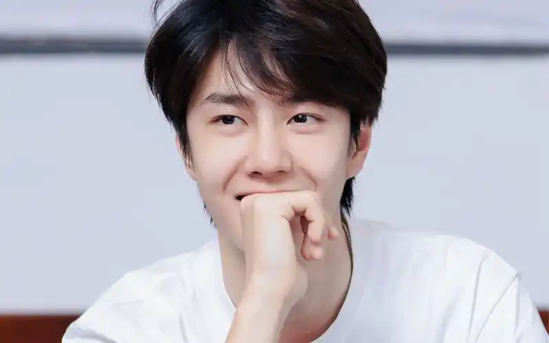 内娱素颜天花板王一博