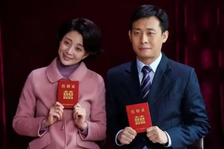 殷桃鸡毛飞上天