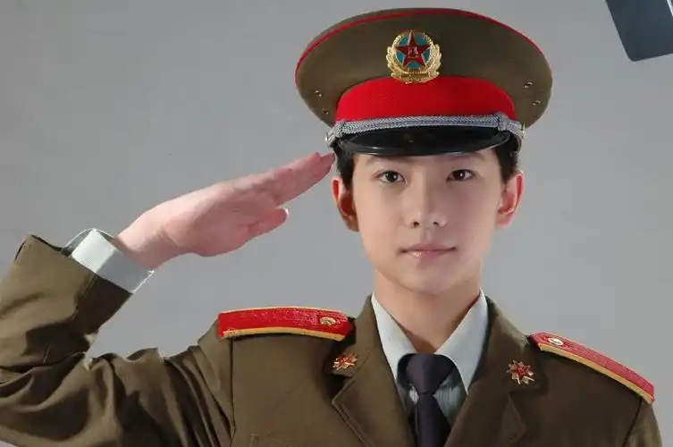 杨洋 军服控