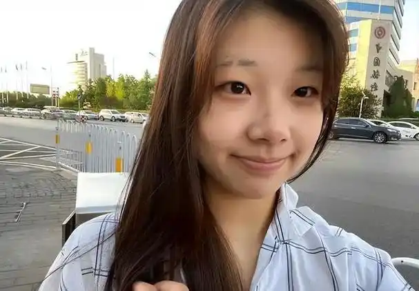 给"长相普通"的女生建议:教你3个小诀窍,快速提升气质