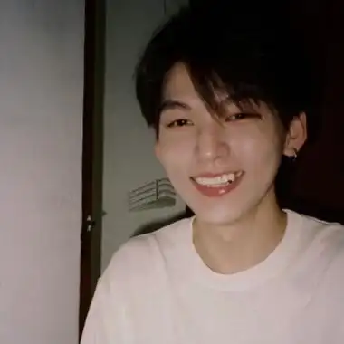 高质量ins韩系温柔男头高清图集 气质出众帅哥暖男头像图片