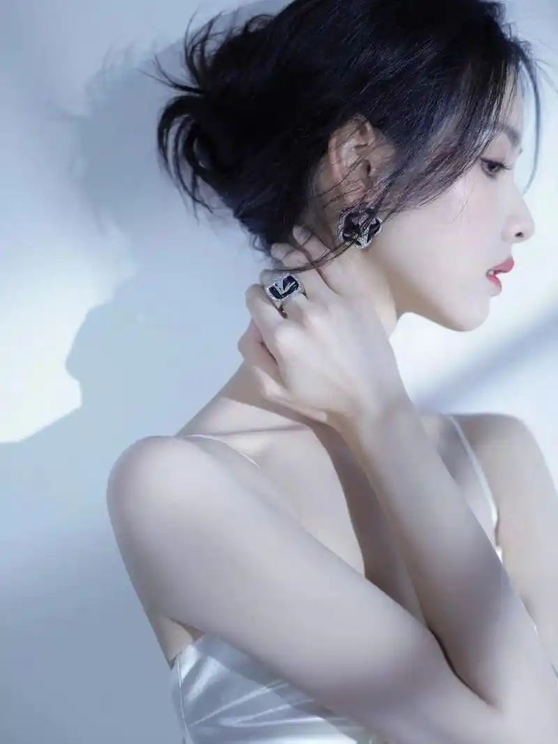 国民第一校花美女陈都灵 清纯性感写真7815