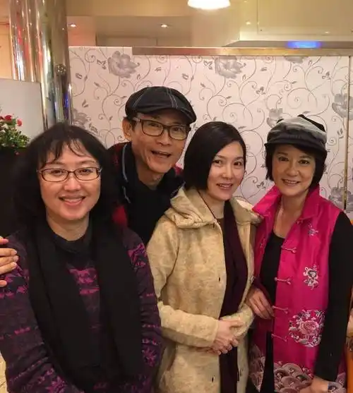 郑少秋三婚老婆认识她!