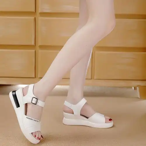 迈凯恩品牌凉鞋女新款女生时尚真皮时装凉鞋厚底增高坡跟沙滩鞋初高中