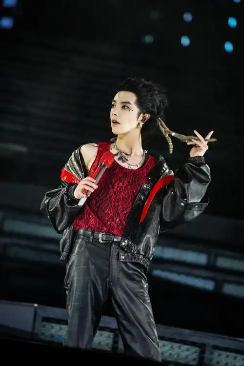 华晨宇音乐一响魔王登场##2023华晨宇火星演唱会