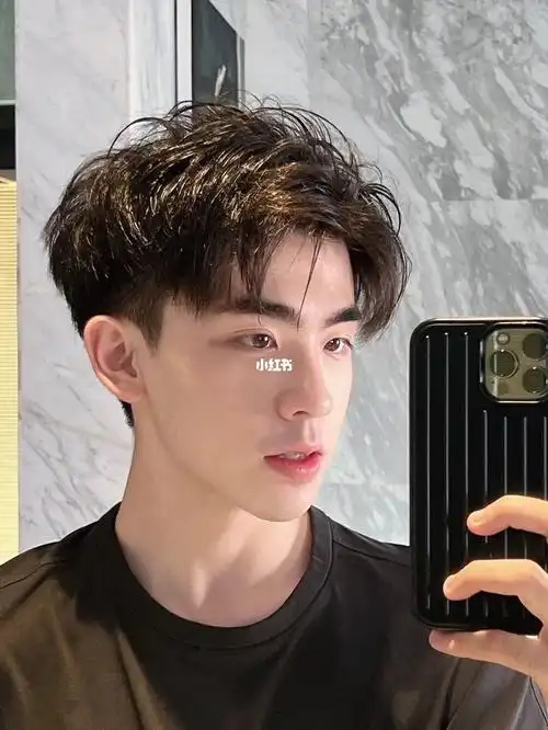 玉溪男生剪发烫发推荐 碎盖蓬松纹理烫