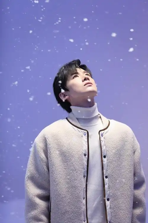 百草味品牌代言人白敬亭##接白敬亭冬偶