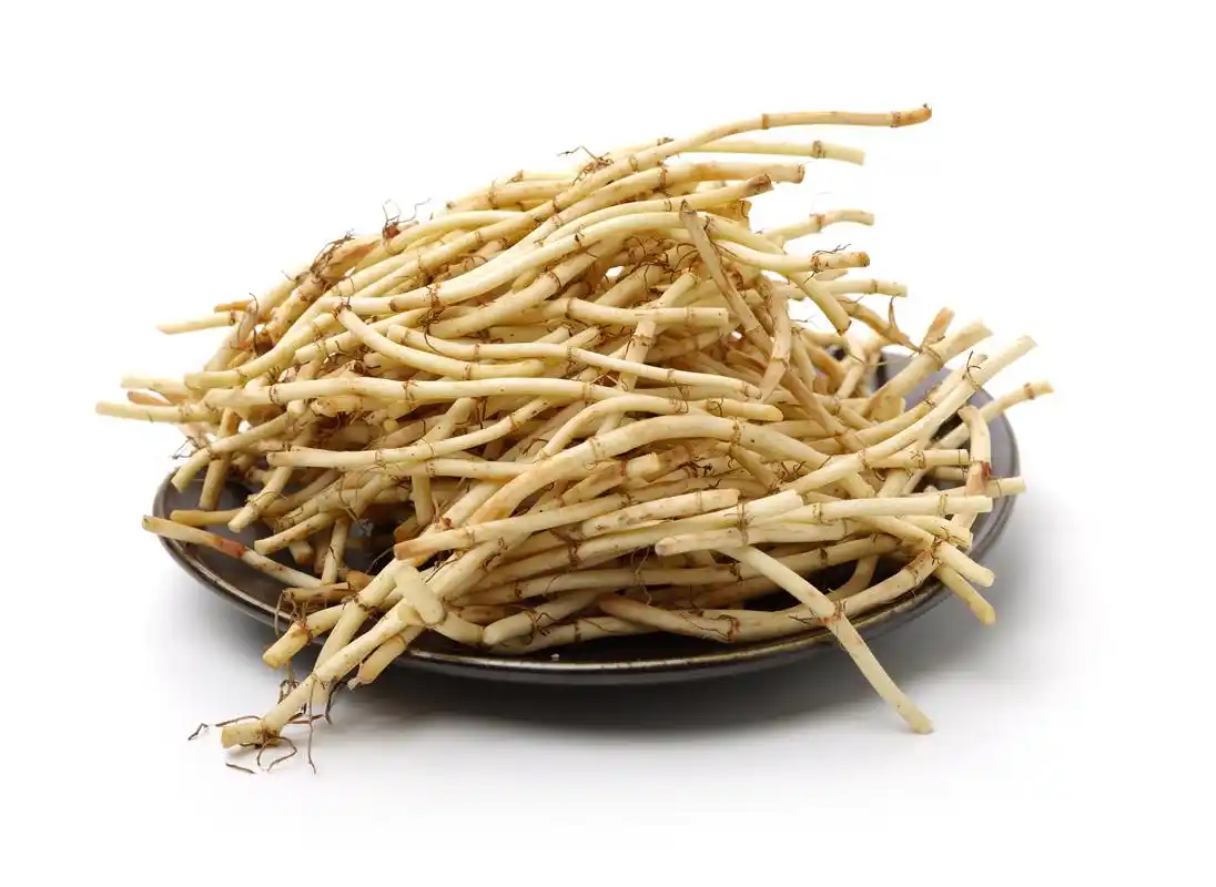 鱼腥草饮排肺脓  进入夏季,气温升高,人体很容易出现火热证,患有肺