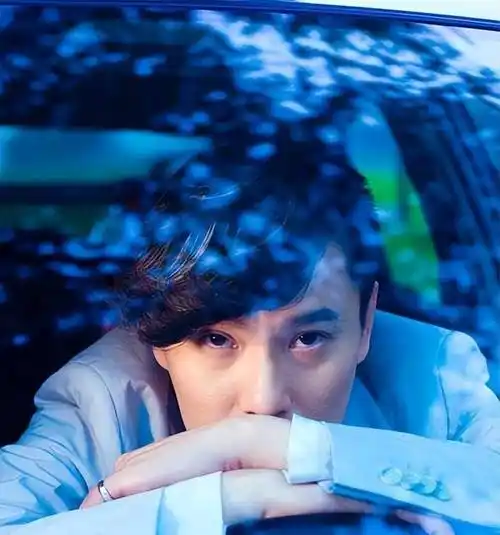 33年后再看张信哲,从"情歌王子"到孤独终老,他经历了什么?