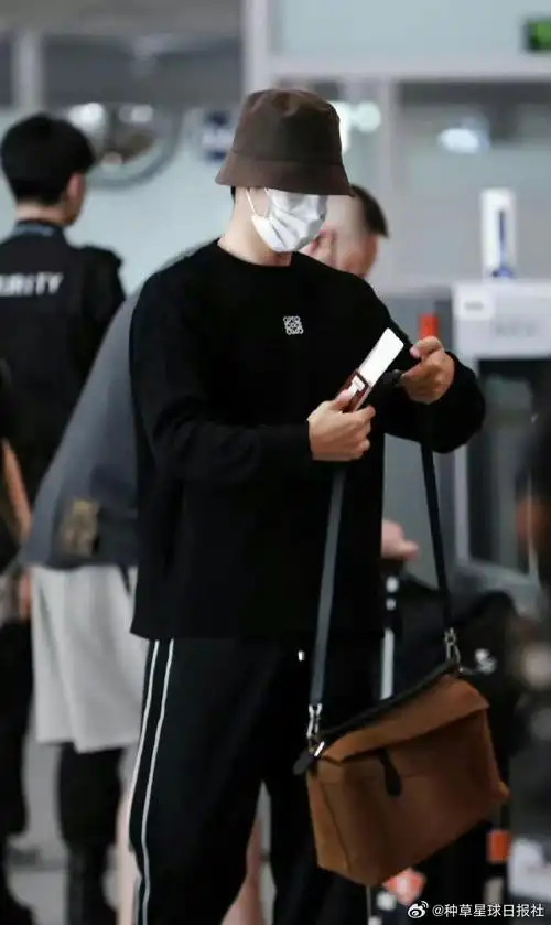 我的潮流look##王一博机场街拍