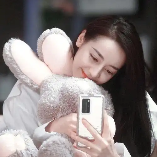 小花花爱好者最爱迪丽热巴搬隔壁美图可用做微信头像