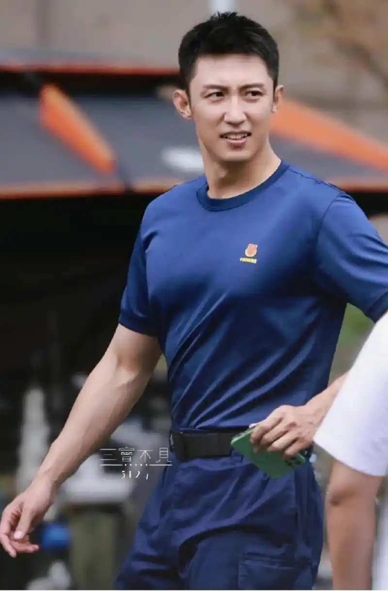 痞帅痞帅黄景瑜