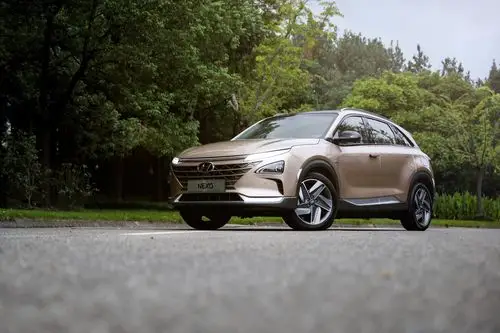 现代汽车全球首款氢燃料电池重卡将投入商用