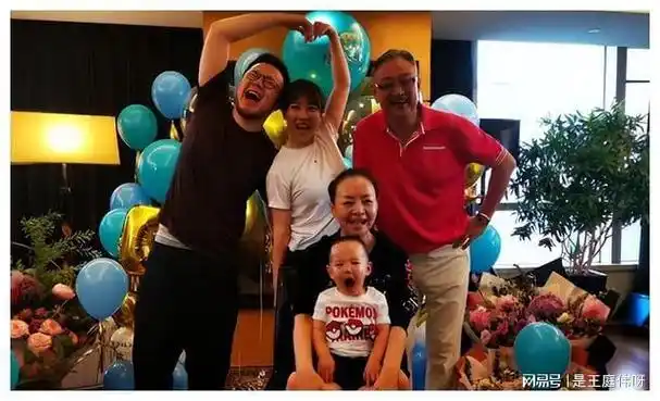 宋丹丹与儿子一家春游儿孙绕膝超幸福网友英达输的很彻底