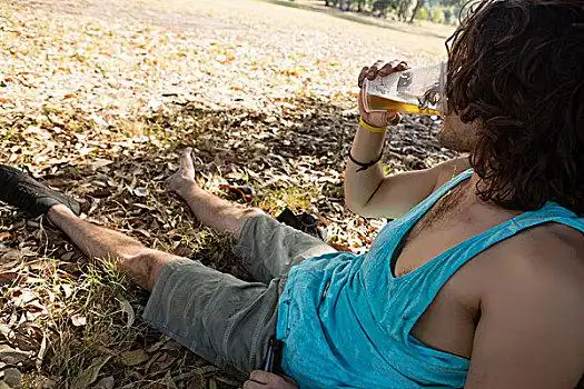 无意识,男人,喝,啤酒,公园,醉酒