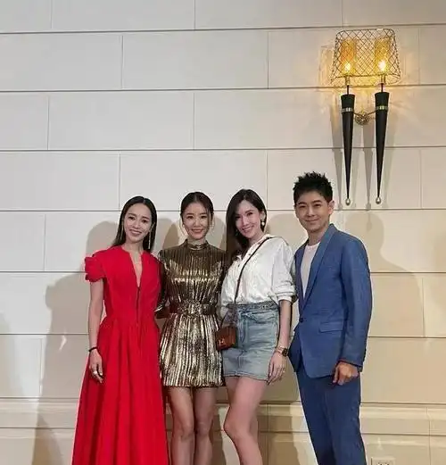 陈若仪高调探班和林心如大方合影两人颜值成为对比版