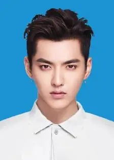 吴亦凡 证件照