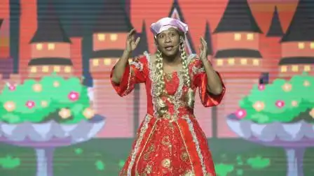 宋小宝综艺女装合集,颜色最正的灰姑娘,真是让人"眼前一黑"