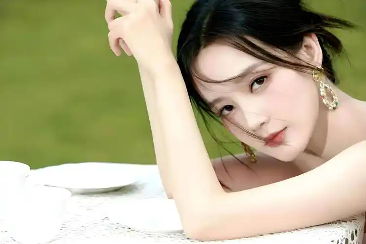 李一桐,真正的人间极品尤物!