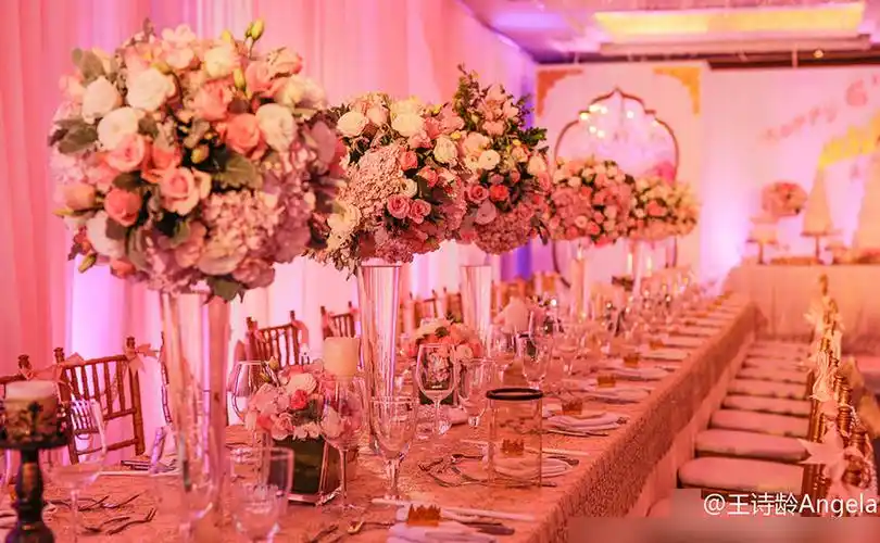 王诗龄办粉色豪华生日宴门牙脱落显可爱