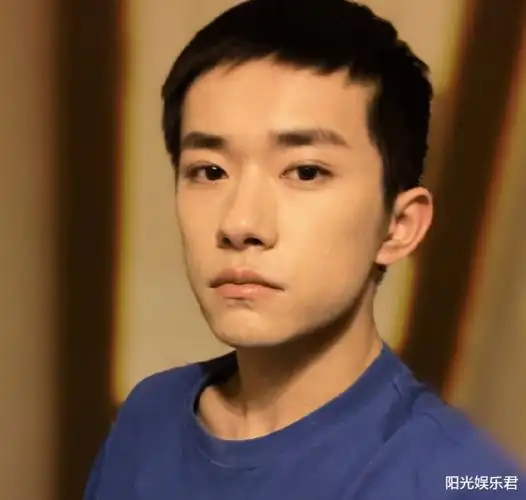 扁头是低颜值特征这些明星告诉你扁头一样可以有高颜值