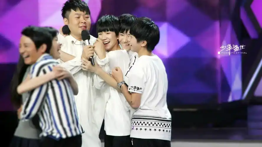 2014年11月1日 12:57   关注  tfboys 评论 收藏