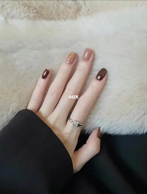 冬季显白美甲车厘子色想款式90低调的小香风,黄黑皮肤9315#话题