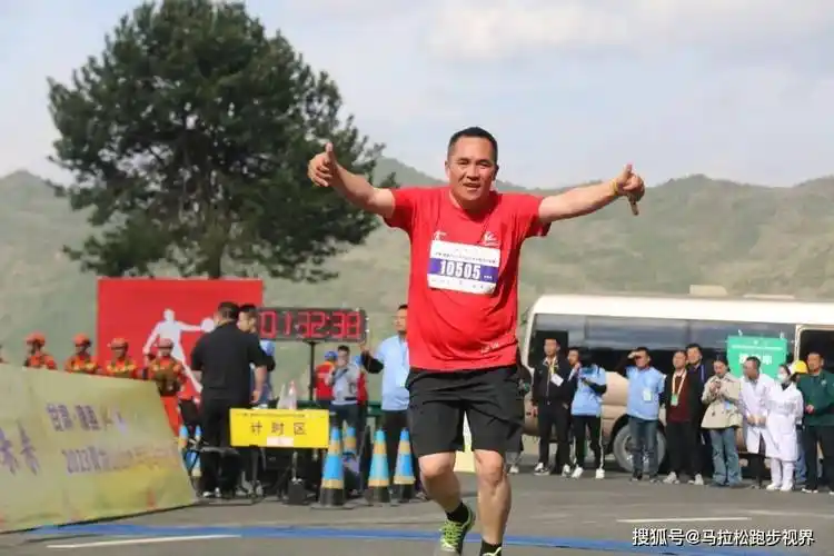 「康马必看」马拉松比赛遇到上下坡,你就这样"破"!_训练_进行_身体
