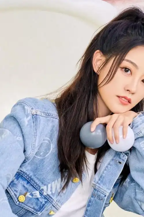 祝绪丹高清淡雅写真娇俏可人