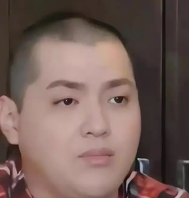 曝吴亦凡监狱生活丰富脸部圆润劳改积极当上班长还抽空写歌