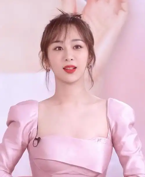 杨紫进组沉香如屑古装造型不输锦觅与成毅同框有cp感超搭