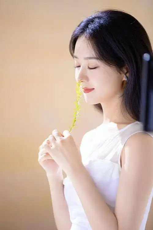 长得漂亮的女人和有才华的女人哪个更吃香