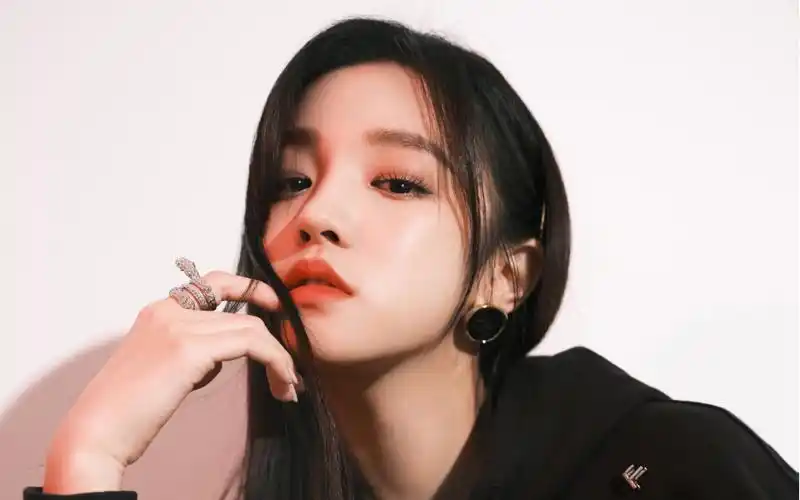 【宋雨琦】是怎么做到又可爱又漂亮又帅气又欲于一身的呢!