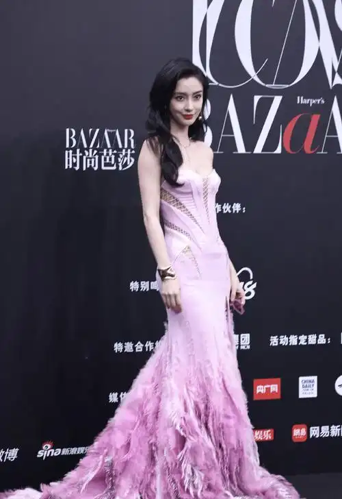 时尚芭莎年度盛典赵丽颖迪丽热巴angelababy宋茜杨紫唐嫣张俪杨采钰等