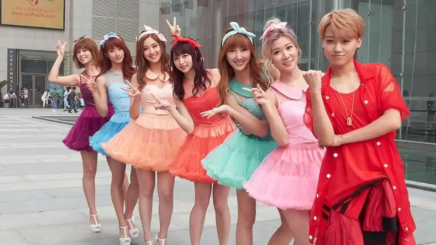 蜜蜂少女队新歌《鼓励鼓励》mv发行