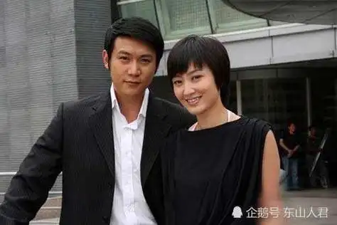 《青春斗》郑爽流泪版海报上线,赵宝刚几部青春戏换个名字不违和