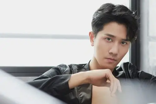 彭冠英阳光之下演技被赞长得帅饰演反派都惹人爱