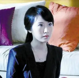 李念在《蜗居》中饰郭海藻.