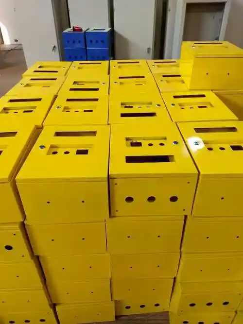 厂家供应工业用插座箱 家用 厂矿用冷板配电箱量大优惠