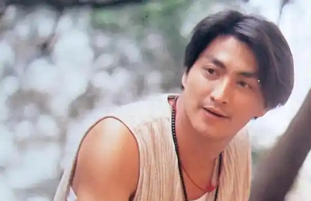 范鸿轩:演《包青天》一炮而红,为何77岁一个人生活