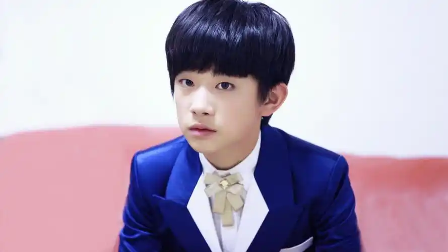 tfboys# #易烊千玺# #tfboys易烊千玺# 易烊千玺,十年之约.