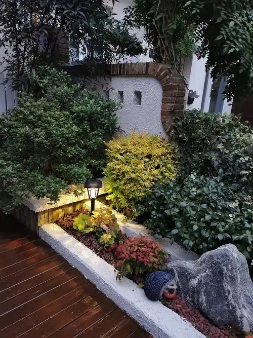 无觅造园:田园小资风15平入户小花园