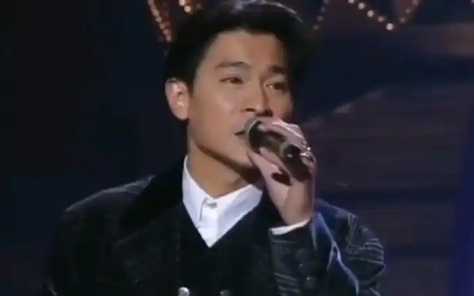 刘德华93现场演唱《情人happy birthday》#留分头时期 #实力与颜值