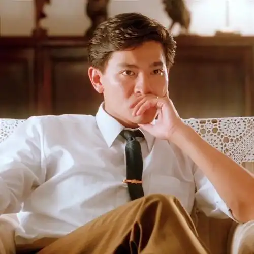 74自截华仔港风头像