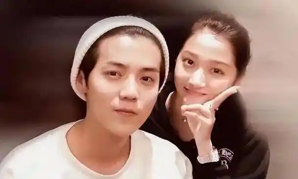 鹿晗关晓彤终于分手?鹿晗方正面做出回应,网友:真相大白了!