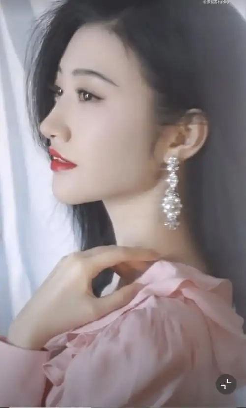 景甜 解锁长沙夜生活