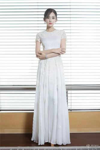 2019新款明星同款晚礼服古力娜扎活动同款白色短袖修身优雅礼服女