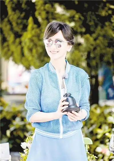 赵雅芝 首上综艺节目