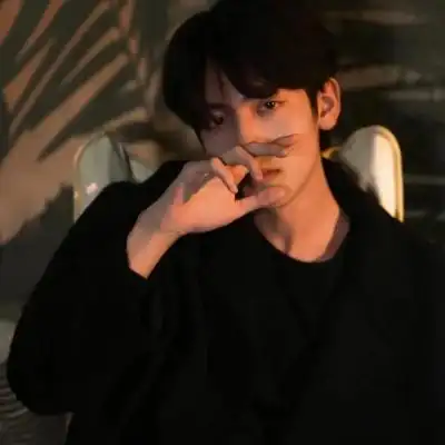 最新好看气质温柔小众男头合集_男生头像_美头网