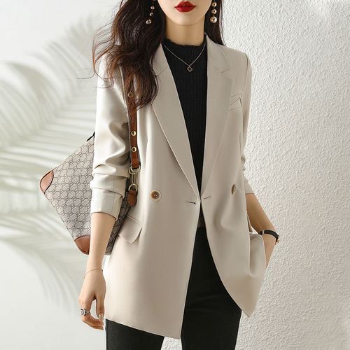 潮牌高级感杏色西装外套女2022新款韩版休闲双排扣小西服上衣春秋